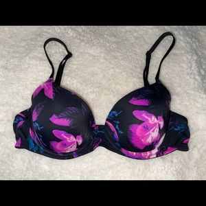 Wear Everywhere VS PINK Bra